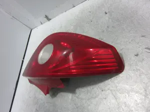 Foto de PILOTO TRASERO IZQUIERDO OPEL CORSA D 1.4 16V (90 CV / 66 KW) referencia 89038960A foto 4