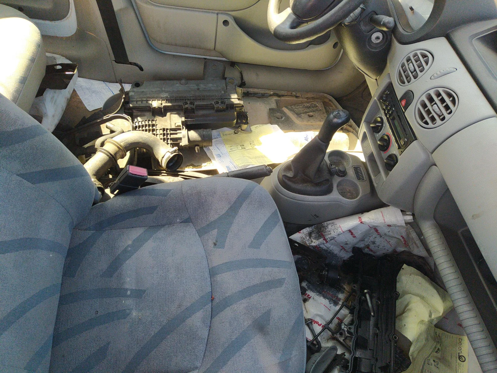 Foto de PALANCA CAMBIO RENAULT KANGOO I (F/KC0) 1.5 dCi Diesel (68 CV / 50 KW) referencia 7701470891