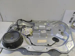 Foto de ELEVALUNAS DELANTERO DERECHO FORD FOCUS BERLINA (CAP) 1.8 TDCi Turbodiesel CAT (116 CV / 85 KW) referencia 1738646 foto 9