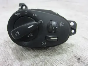 Foto de MANDO LUCES FORD FOCUS BERLINA (CAK) 1.8 TDDI Turbodiesel CAT (90 CV / 66 KW) referencia 98AG13A024BH