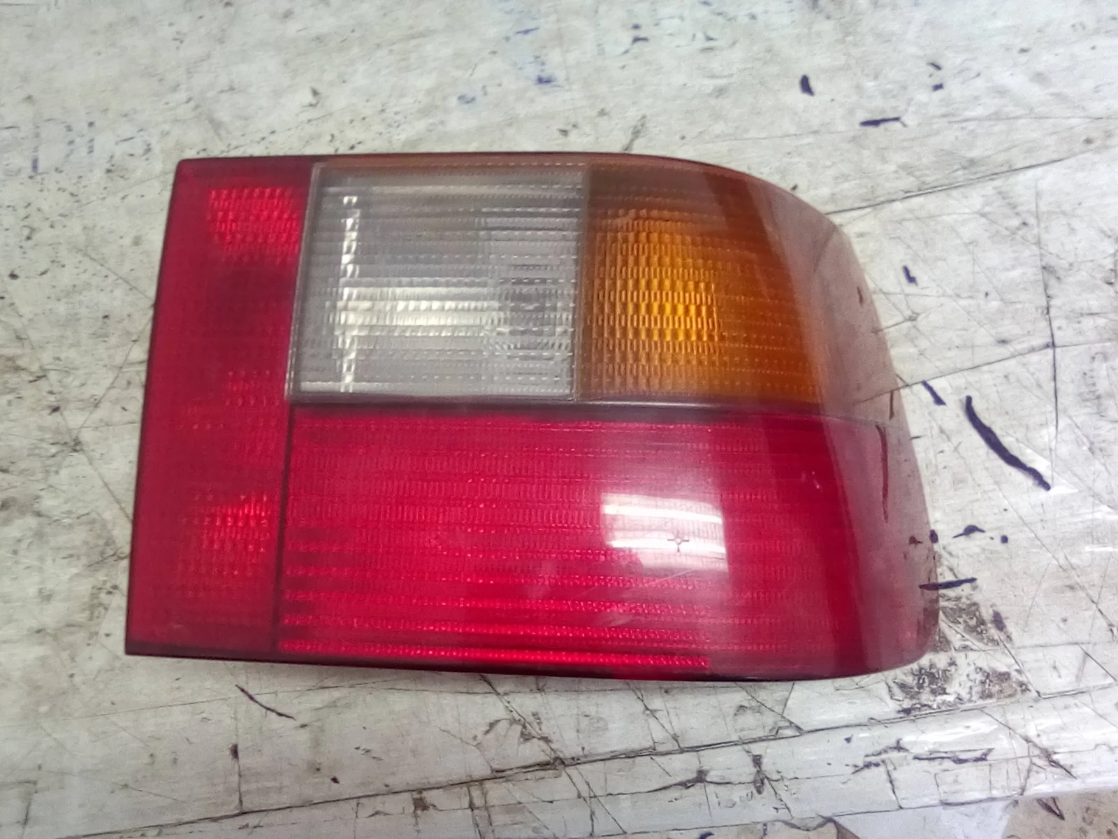 Foto de PILOTO TRASERO DERECHO SEAT IBIZA (6K1) referencia 96224000