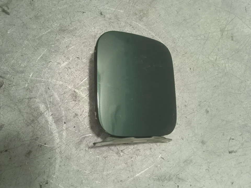 Foto de TAPA EXTERIOR COMBUSTIBLE NISSAN MICRA (K11) 1.0 16V CAT (54 CV / 40 KW) referencia 7883073B00