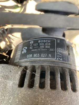 Foto de ALTERNADOR VOLKSWAGEN GOLF IV BERLINA (1J1)(10.1997) 1.9 TDI (110 CV / 81 KW) referencia 038903018PV foto 8