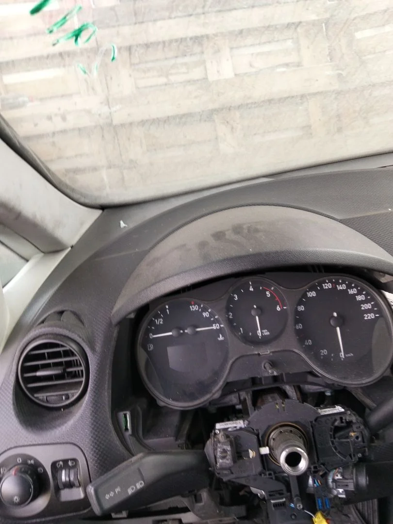 Foto de SALPICADERO SEAT ALTEA (5P1) 1.9 TDI (105 CV / 77 KW) referencia 5P1857003S FKZ