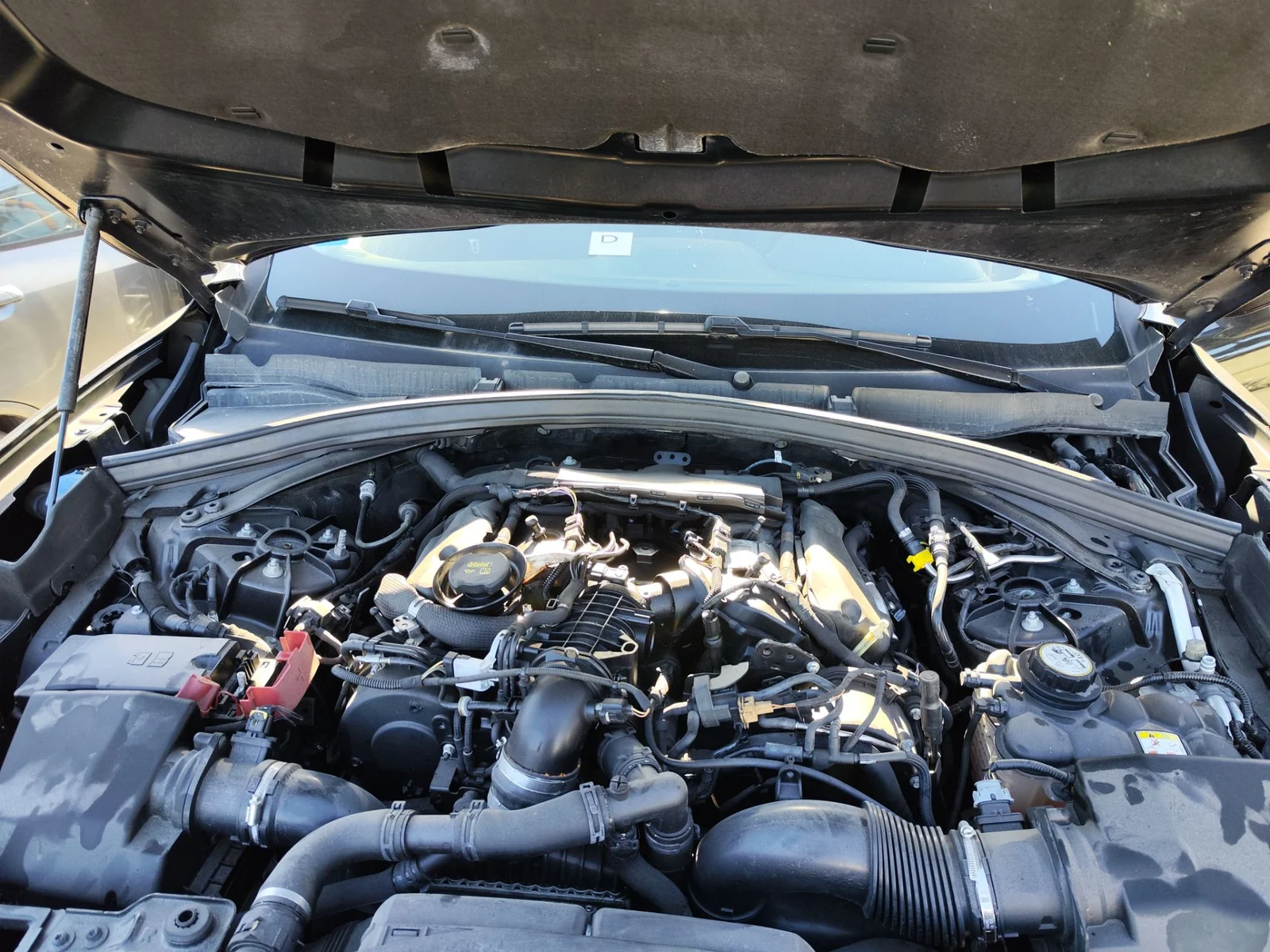 Foto de ARTICULACION LIMPIA DELANTERA JAGUAR F-PACE 3.0 V6 Diesel CAT (301 CV / 221 KW)