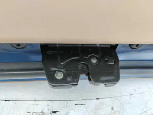 Foto de CERRADURA MALETERO / PORTON BMW SERIE X5 (E53) 3.0 24V CAT (231 CV / 170 KW)