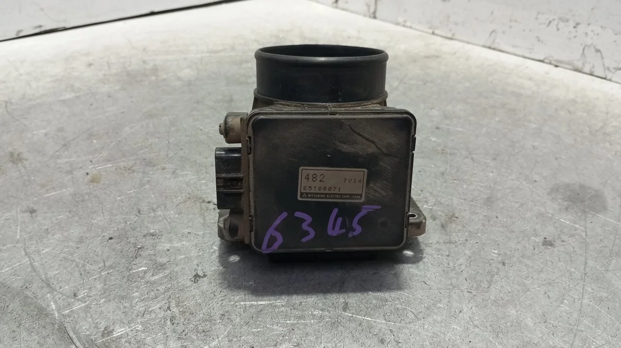Foto de CAUDALIMETRO MITSUBISHI GALANT BERLINA (E50) 2.5 V6 CAT (170 CV / 125 KW) referencia E5T08071
