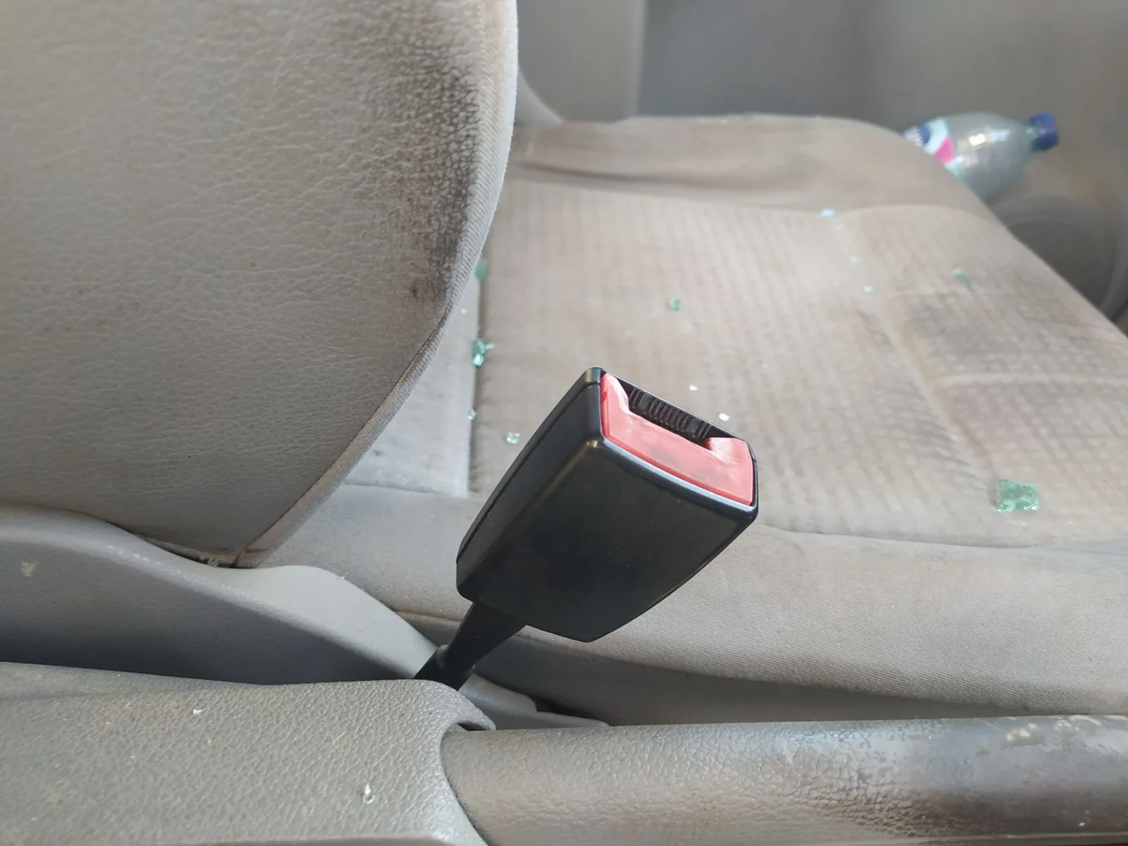 Foto de ENGANCHE CINTURON DELANTERO IZQUIERDO VOLKSWAGEN CADDY (2K)(02.2004) 1.9 TDI (BSU) (75 CV / 55 KW)