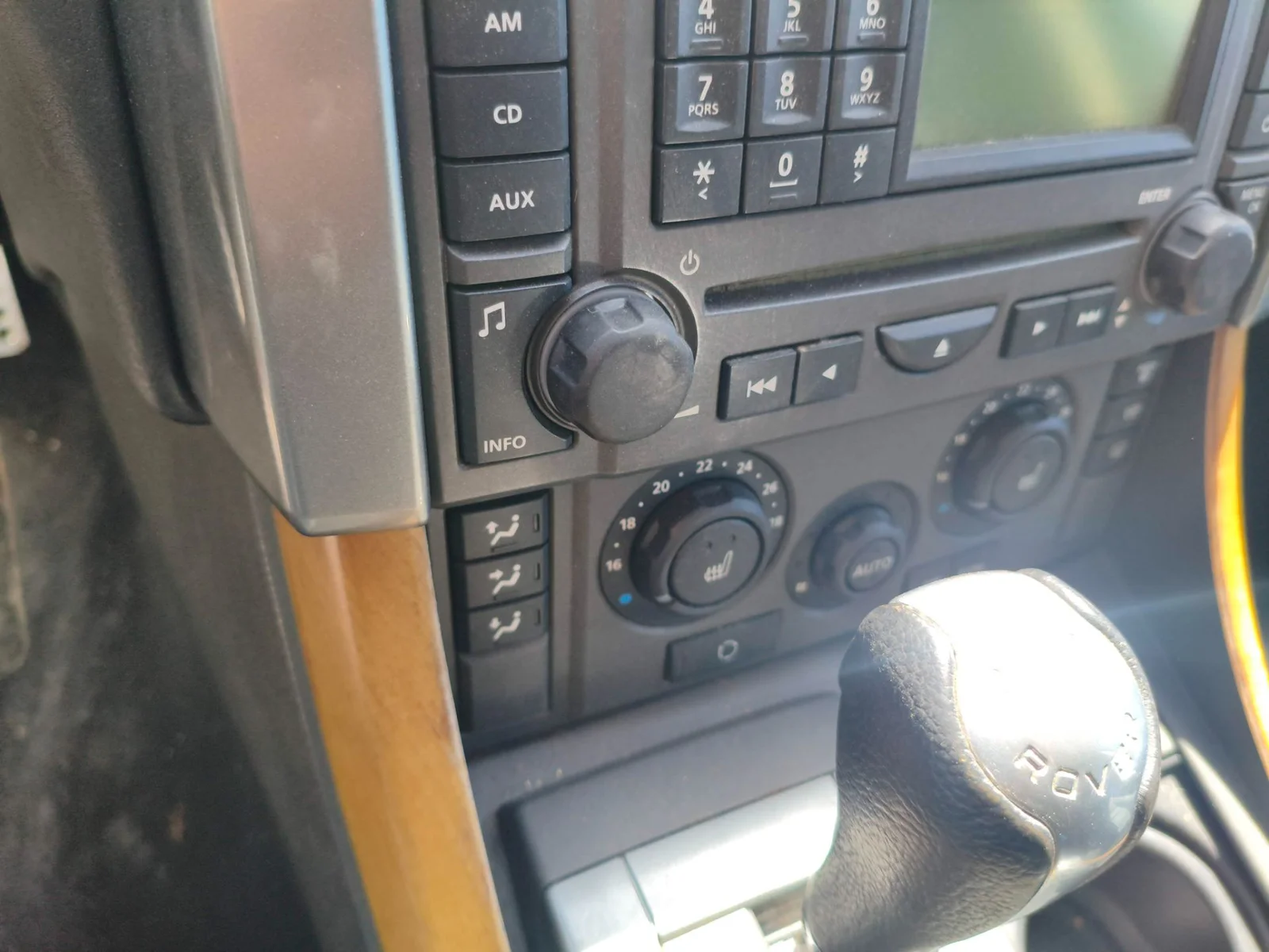 Foto de MANDO CALEFACCION / AIRE ACONDICIONADO LAND ROVER RANGE ROVER SPORT 4.4 V8 CAT (299 CV / 220 KW) referencia LR030178