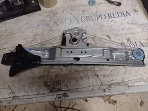 Foto de ELEVALUNAS TRASERO DERECHO HONDA CIVIC 5 PUERTAS (EU7/8) 1.6 VTEC CAT (D 16 V 1) (110 CV / 81 KW) referencia 910280 foto 2