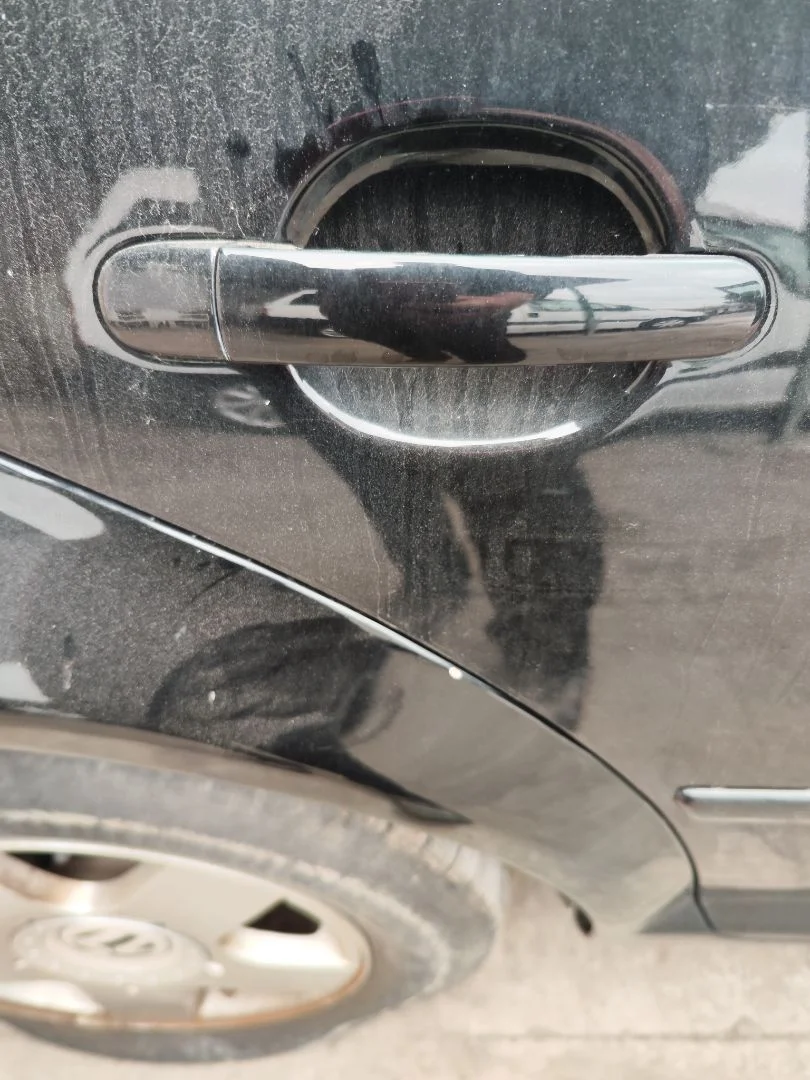 Foto de MANETA EXTERIOR TRASERA DERECHA VOLKSWAGEN BORA BERLINA (1J2)(1998) 1.9 TDI (110 CV / 81 KW)