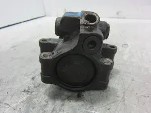 Foto de BOMBA DIRECCION FORD FIESTA (CBK) referencia 2S6E3A733AA foto 7