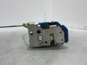 Foto de CERRADURA PUERTA TRASERA IZQUIERDA FIAT 500L (330) 1.3 16V JTD CAT (84 CV / 62 KW) referencia 520181250