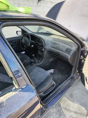 Foto de GOMAS CONTORNO PUERTA FORD MONDEO BERLINA (GD) 1.8 Turbodiesel CAT (90 CV / 66 KW)
