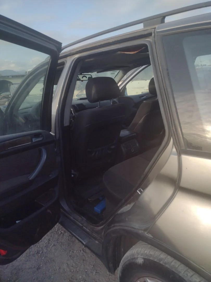 Foto de GOMAS CONTORNO PUERTA BMW SERIE X5 (E53) 3.0 Turbodiesel CAT (218 CV / 160 KW)
