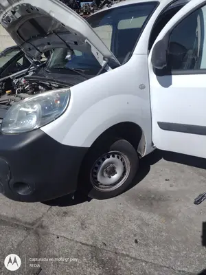 Foto de ALETA DELANTERA IZQUIERDA RENAULT KANGOO II (F/KW0) 1.5 dCi Diesel FAP (90 CV / 66 KW)