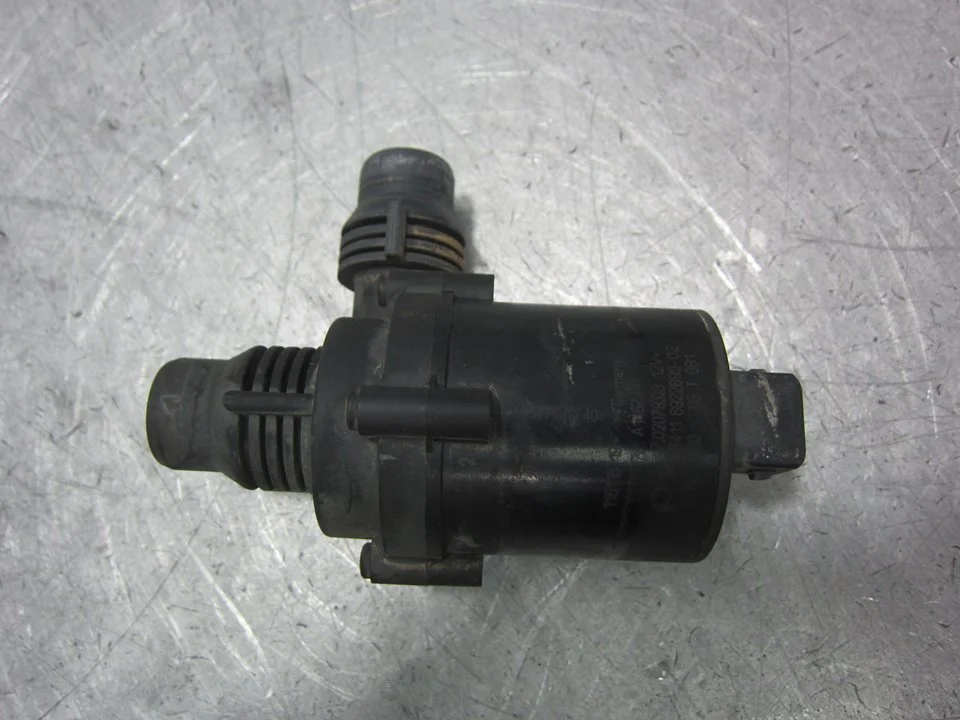 Foto de BOMBA AGUA BMW SERIE 7 (E65/E66) 3.0 Turbodiesel CAT (231 CV / 170 KW) referencia 70207803