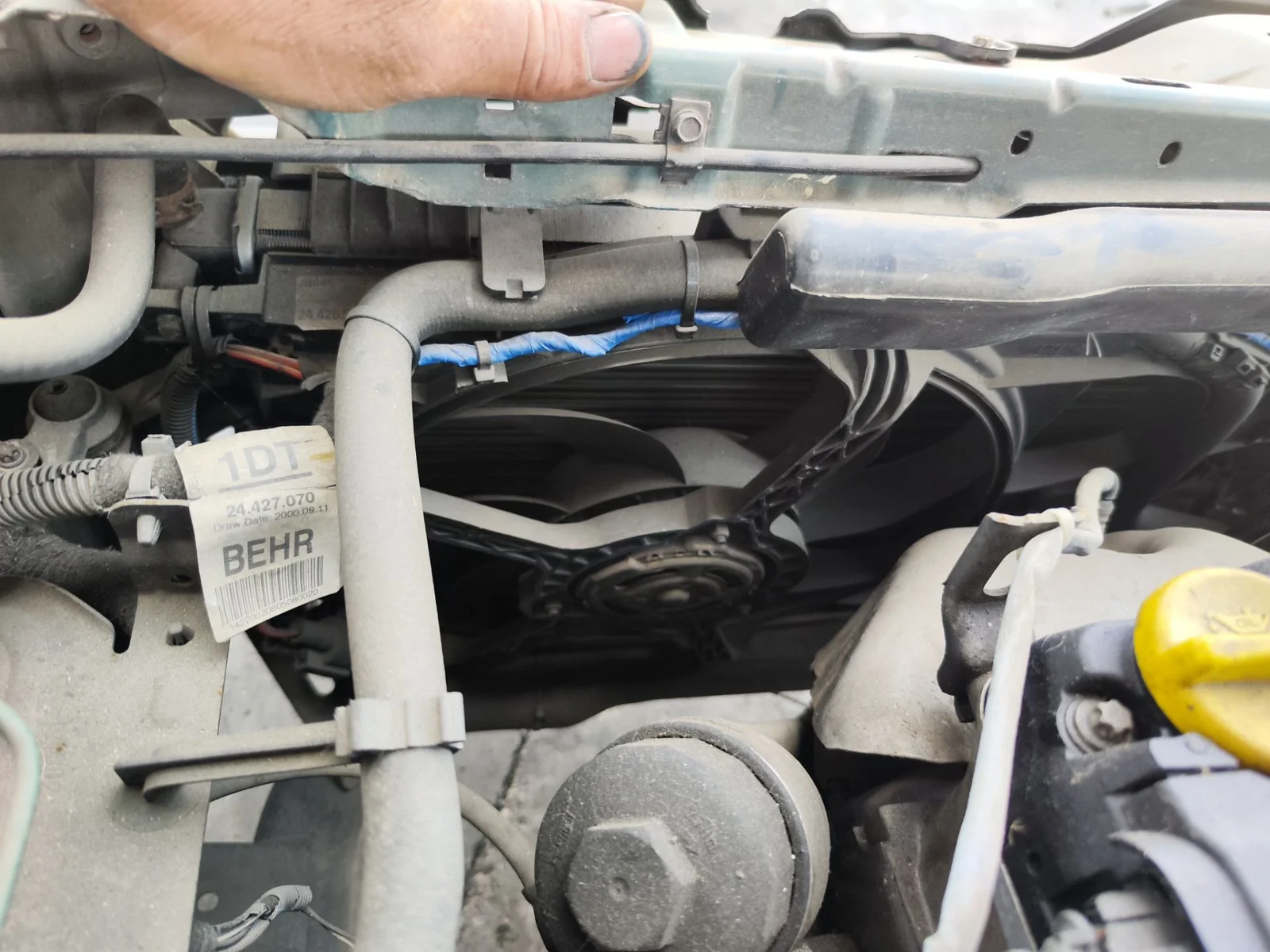 Foto de RADIADOR AGUA OPEL CORSA C 1.4 16V (90 CV / 66 KW) referencia 95513834