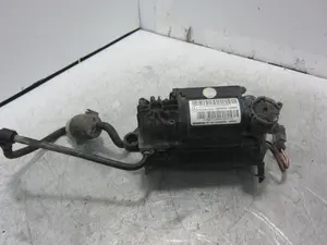 Foto de BOMBA SUSPENSION MERCEDES-BENZ CLASE S (BM 220) BERLINA 5.0 V8 24V CAT (306 CV / 225 KW) referencia 211320030401