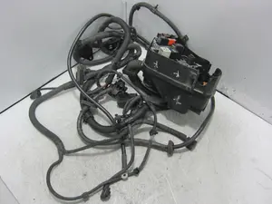 Foto de CAJA RELES / FUSIBLES PORSCHE CAYENNE (TIPO 92A) referencia 7L0937503D foto 1
