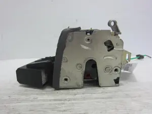 Foto de CERRADURA PUERTA TRASERA DERECHA BMW SERIE 5 BERLINA (E39) 2.8 24V CAT (193 CV / 142 KW) referencia 8352165 foto 2