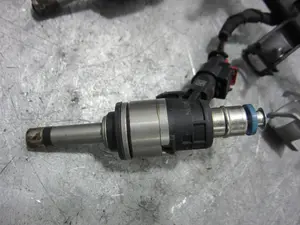 Foto de INYECTOR PORSCHE MACAN (95BA) referencia 06L906A06