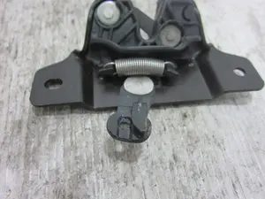 Foto de CERRADURA MALETERO / PORTON PEUGEOT 406 BERLINA (S1/S2) 3.0 V6 24V CAT (190 CV / 140 KW) foto 2