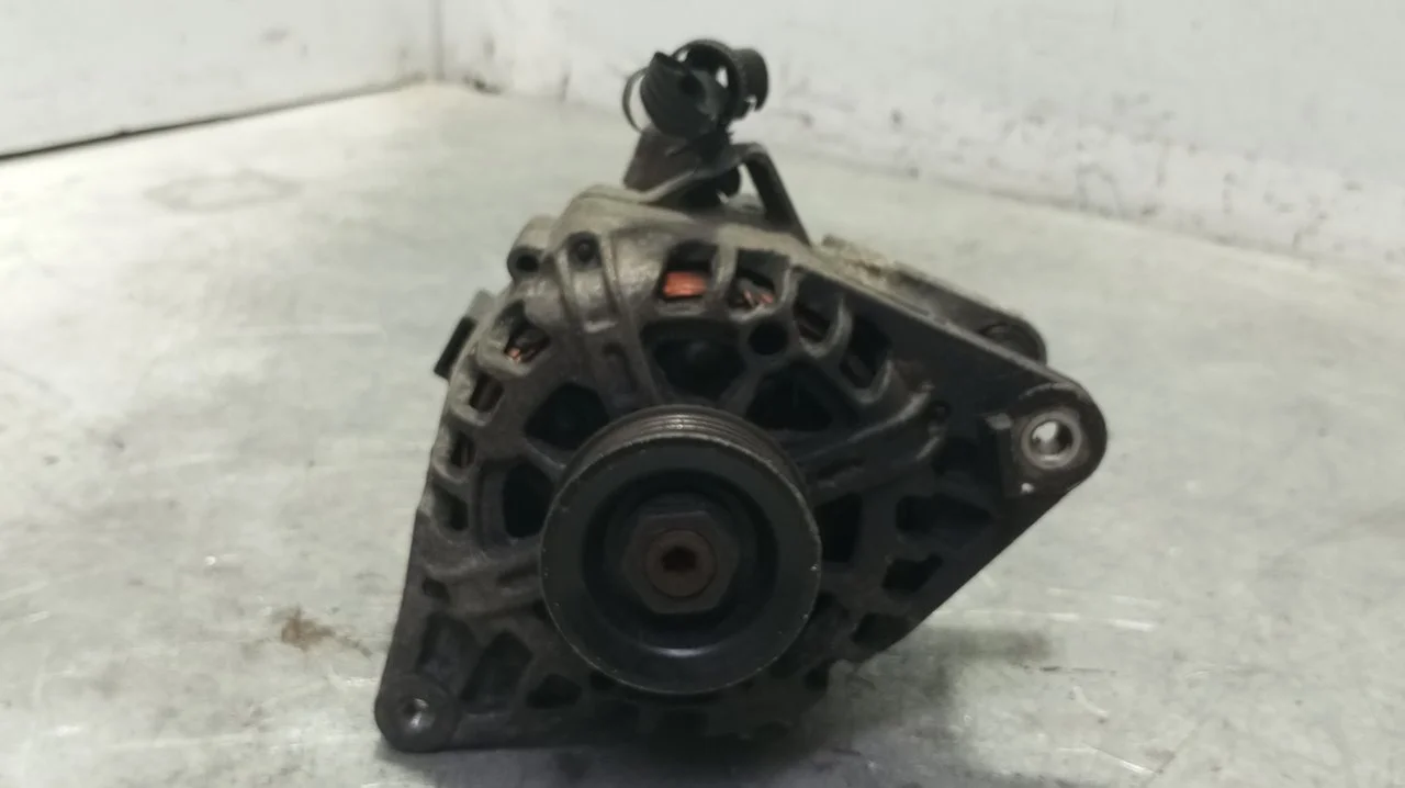 Foto de ALTERNADOR HYUNDAI GETZ (TB) 1.3 12V CAT (82 CV / 60 KW) referencia 3730022650