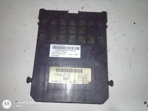 Foto de CAJA RELES / FUSIBLES PEUGEOT 307 (S1)(04.2001) 2.0 HDi CAT (90 CV / 66 KW) referencia 9651196980 foto 4