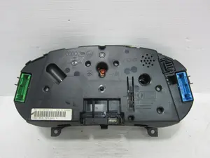 Foto de CUADRO INSTRUMENTOS AUDI A3 (8L) 1.9 TDI (110 CV / 81 KW) referencia 8L0919860D foto 4