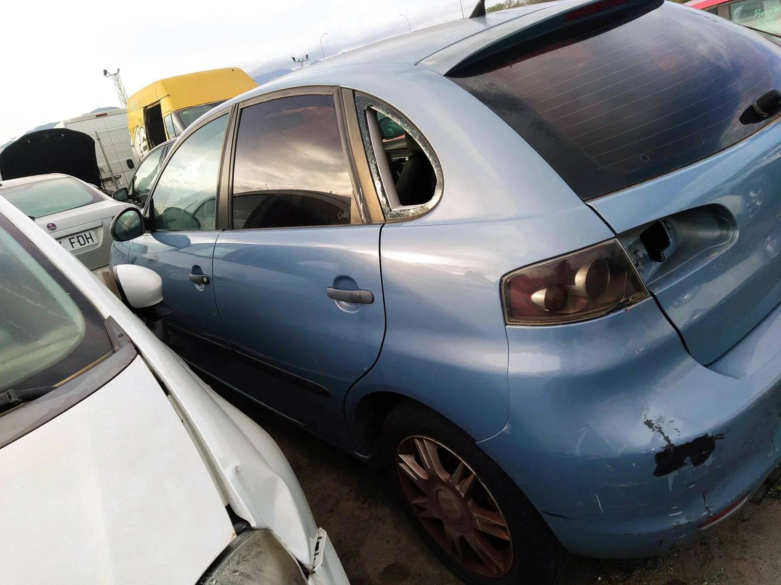 Foto de SILENCIADOR TRASERO SEAT IBIZA (6L1) 1.9 TDI (101 CV / 74 KW) referencia 6L6253609G