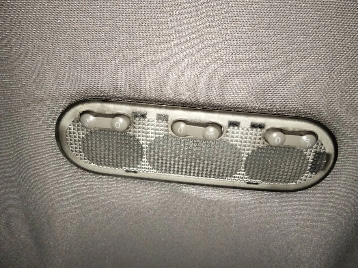Foto de LUZ INTERIOR RENAULT SCENIC II (JM)