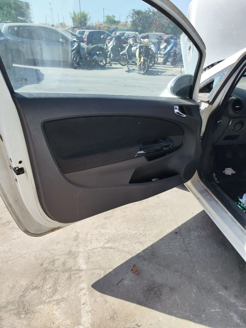 Foto de GUARNECIDO PUERTA DELANTERA IZQUIERDA OPEL CORSA D 1.3 16V CDTI (75 CV / 55 KW) referencia 13232890