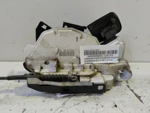Foto de CERRADURA PUERTA DELANTERA IZQUIERDA VOLKSWAGEN GOLF VI (5K1)(10.2008) 1.2 TSI (105 CV / 77 KW) referencia 5K1837015B foto 1