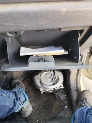 Foto de GUANTERA FORD TRANSIT CONNECT (TC7) 1.8 TDCi CAT (90 CV / 66 KW) foto 2
