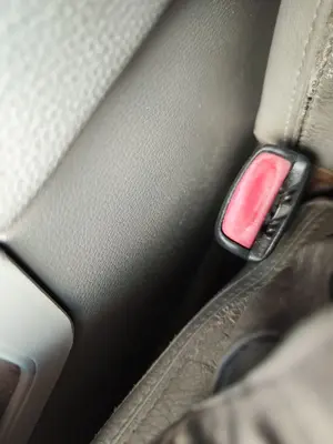 Foto de PRETENSOR AIRBAG IZQUIERDO VOLVO S80 BERLINA 2.4 Diesel (131 CV / 96 KW)