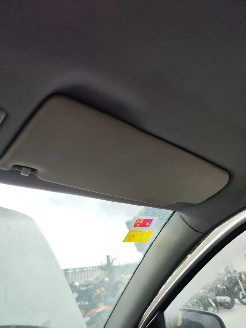 Foto de PARASOL DERECHO SKODA OCTAVIA BERLINA (1U2) 1.9 TDI (90 CV / 66 KW) referencia 1U0857552