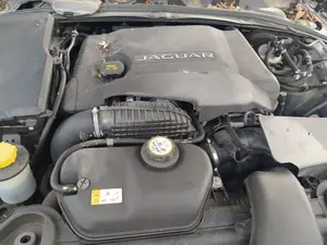Foto de CAJA RELES / FUSIBLES JAGUAR XF 3.0 V6 Diesel CAT (241 CV / 177 KW)