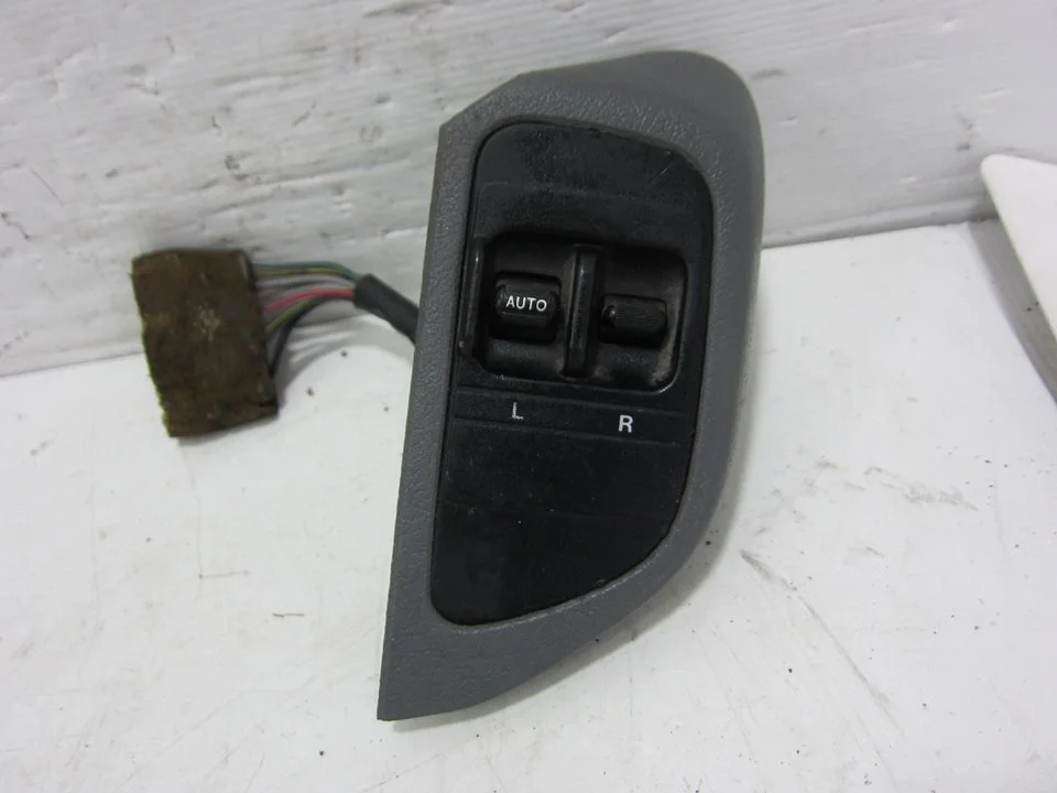 Foto de MANDO ELEVALUNAS DELANTERO IZQUIERDO MG ROVER ROVER 200 (XW) 1.6 (122 CV / 90 KW) referencia EJS10007