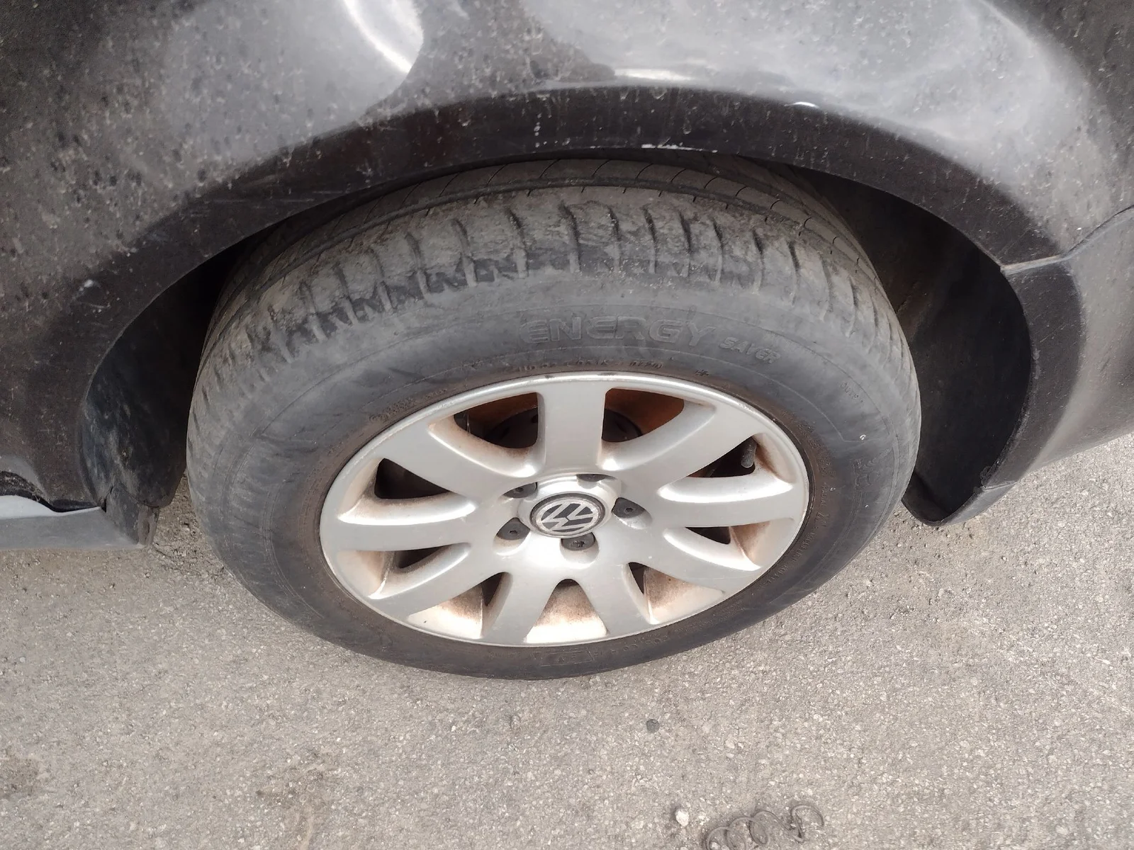 Foto de PASO RUEDA DELANTERO DERECHO VOLKSWAGEN PASSAT BERLINA (3B3) 1.9 TDI (131 CV / 96 KW) referencia 3B0809958A 01C