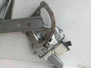 Foto de ELEVALUNAS DELANTERO IZQUIERDO TOYOTA COROLLA (E12) 2.0 Turbodiesel CAT (110 CV / 81 KW) referencia 992045100 foto 4