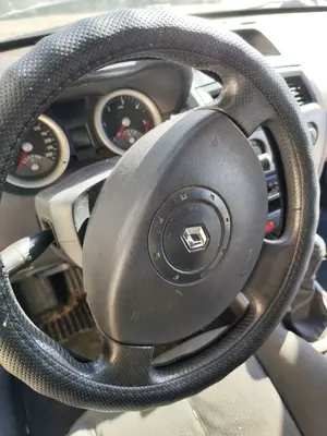 Foto de AIRBAG DELANTERO IZQUIERDO RENAULT MEGANE II BERLINA 5P 1.5 dCi Diesel (101 CV / 74 KW)