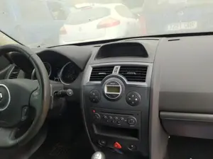 Foto de RESISTENCIA CALEFACCION RENAULT SCENIC II (JM) 1.6 16V (113 CV / 83 KW) referencia 7701207718