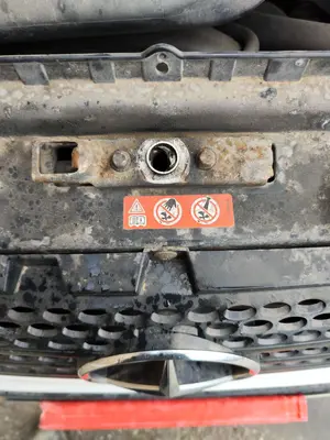 Foto de CERRADURA CAPO MERCEDES-BENZ VITO FURGÓN (639) 2.1 CDI CAT (109 CV / 80 KW)