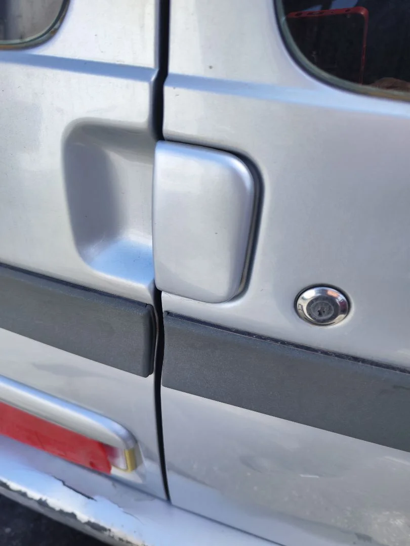 Foto de CERRADURA MALETERO / PORTON CITROEN BERLINGO 2.0 HDi CAT (RHY / DW10TD) (90 CV / 66 KW)