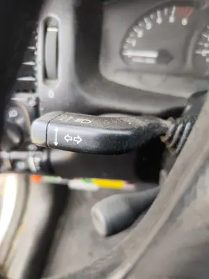 Foto de MANDO INTERMITENTES OPEL VECTRA B BERLINA 2.0 DTI (101 CV / 74 KW)