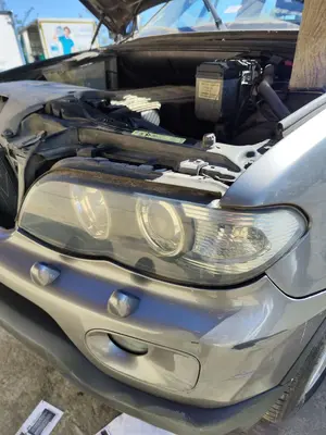 Foto de FARO IZQUIERDO BMW SERIE X5 (E53) 3.0 Turbodiesel CAT (218 CV / 160 KW) foto 2