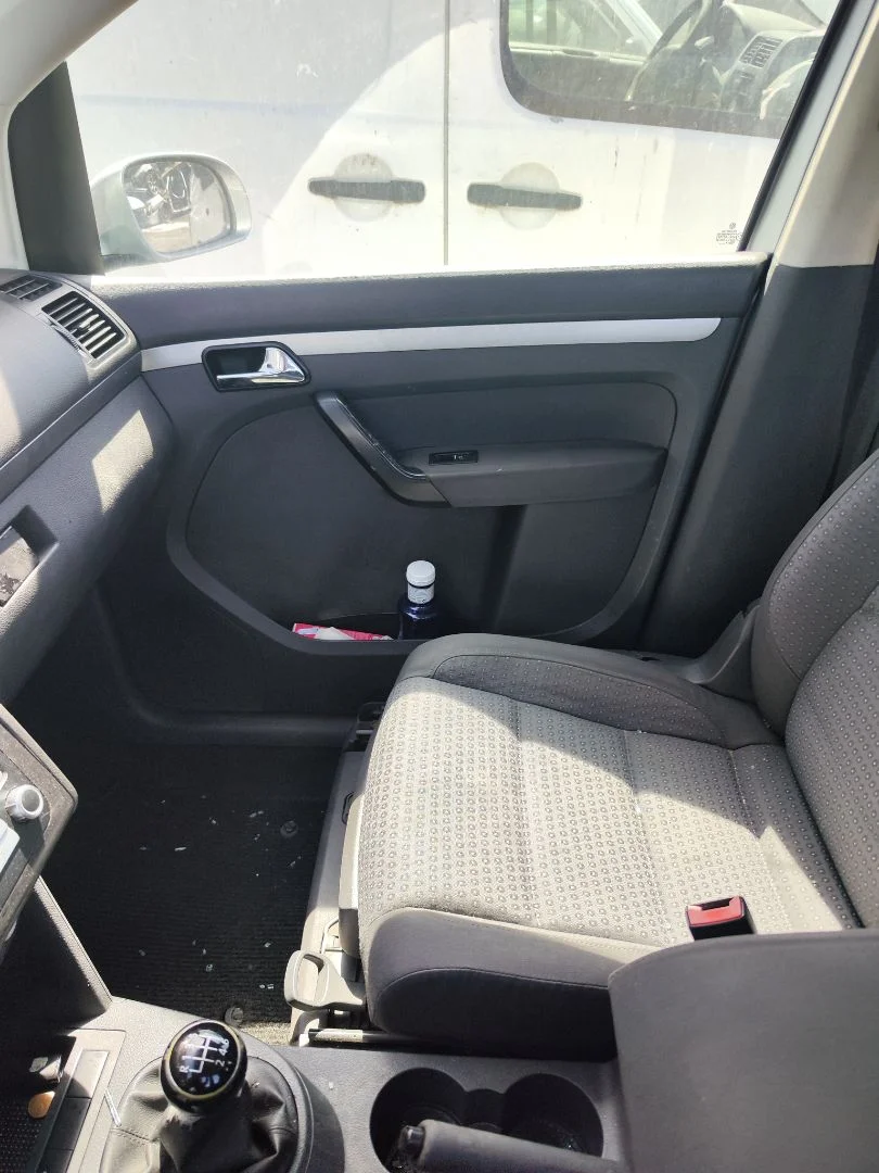Foto de GUARNECIDO PUERTA DELANTERA DERECHA VOLKSWAGEN TOURAN (1T1) 1.9 TDI (105 CV / 77 KW)