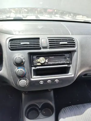 Foto de CONSOLA CENTRAL HONDA CIVIC AERODECK (MB/MC) 1.6 CAT (D 16 B 2) (116 CV / 85 KW)