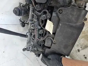 Foto de DESPIECE MOTOR BMW SERIE 3 BERLINA (E46) 2.0 16V Diesel CAT (150 CV / 110 KW) referencia 204D4 foto 5